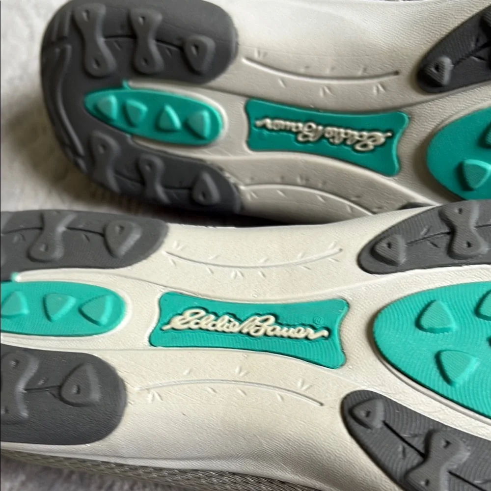 NWOT Eddie Bauer Gray Women's Slip On Walking Shoes.  SZ: 7.5 - Picture 4 of 7